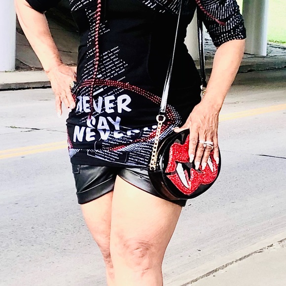 Betsy Johnson Vampire tweet purse - Picture 5 of 5